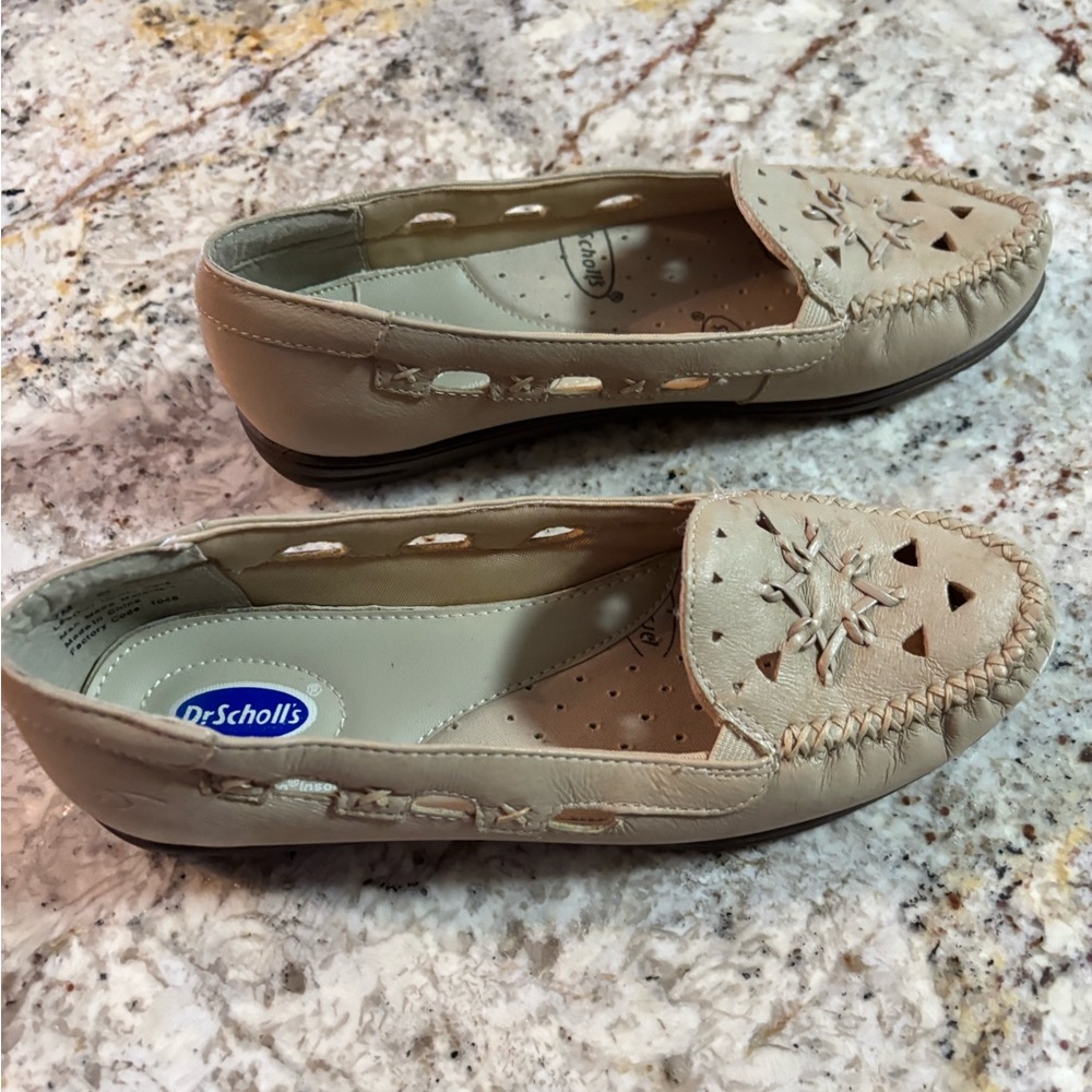 Dr. Scholl's Women's Beige Cutout Loafers